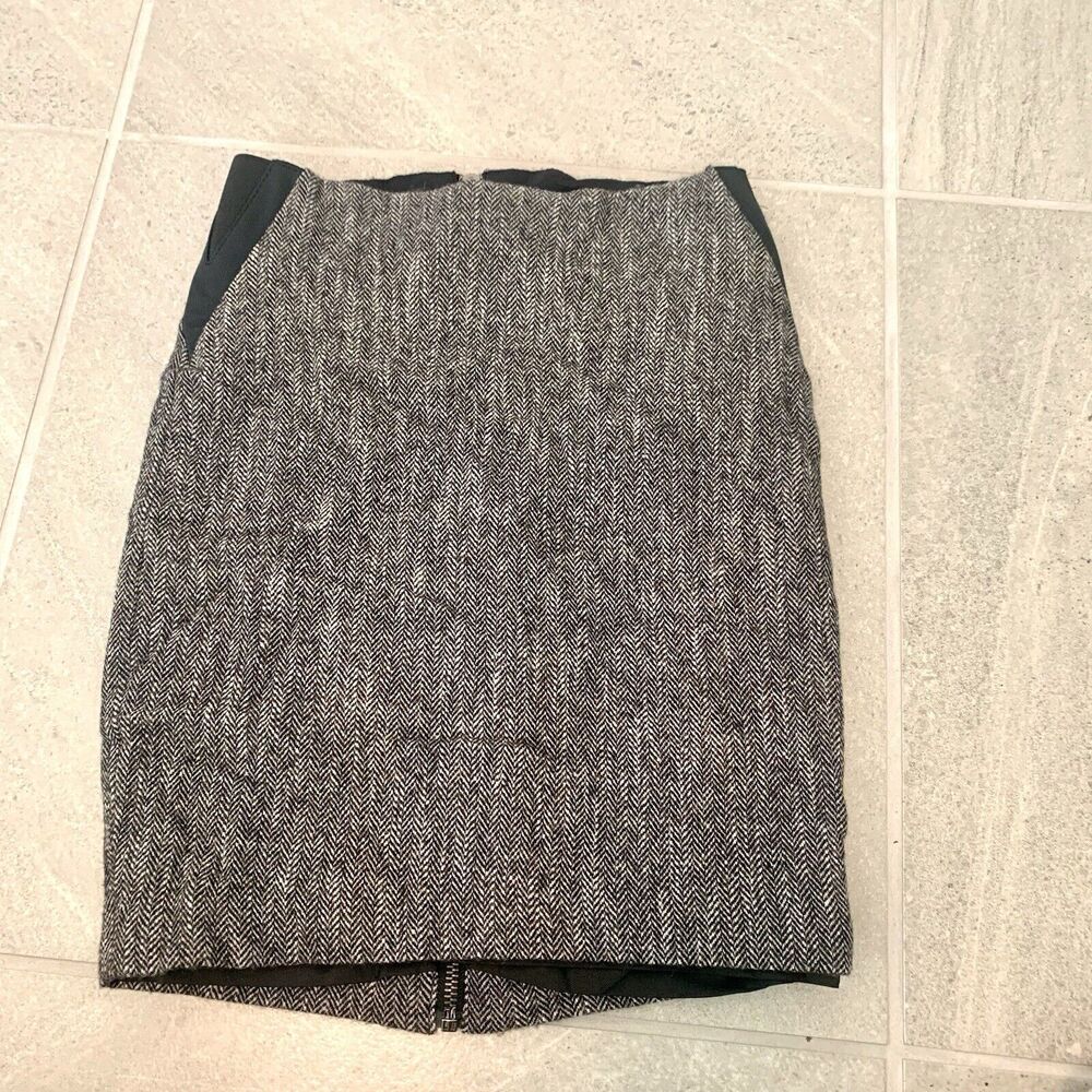 Bebe Mini Skirt sz 00 Black Gray Lined Straight Pencil Lightweight Stretch